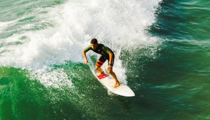 九游娱乐(jiuyou)官网-英雄传：F1历史上的伟大人物，历史人物英雄传记